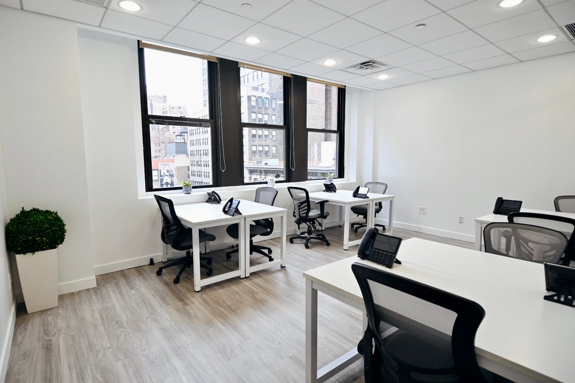 An interior shot of Executive Offices of New York - 469 7th Avenue