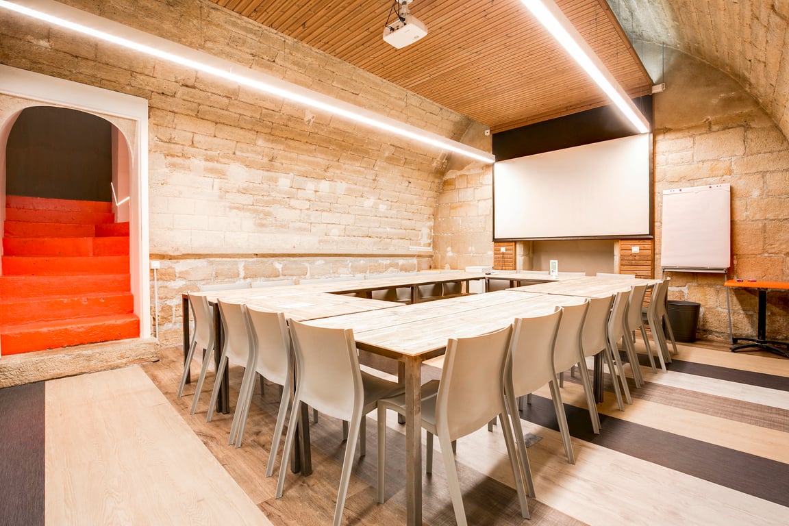 An interior shot of Salle de réunion STRAVINSKI