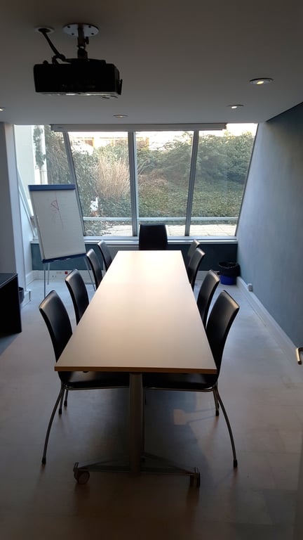 An interior shot of Salle de réunion N°2