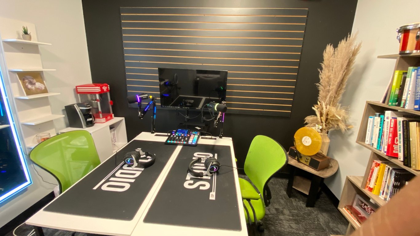 An interior shot of Custom Studio Lounge