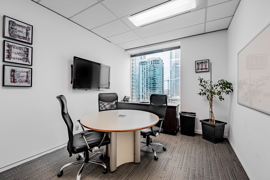 An interior shot of Lake Joe Boardroom
