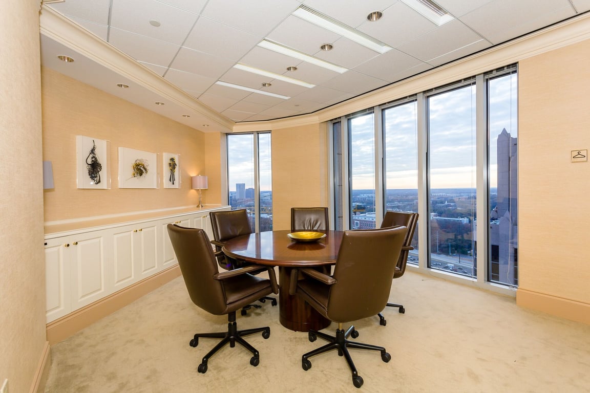 An interior shot of Skyline Meeting Room