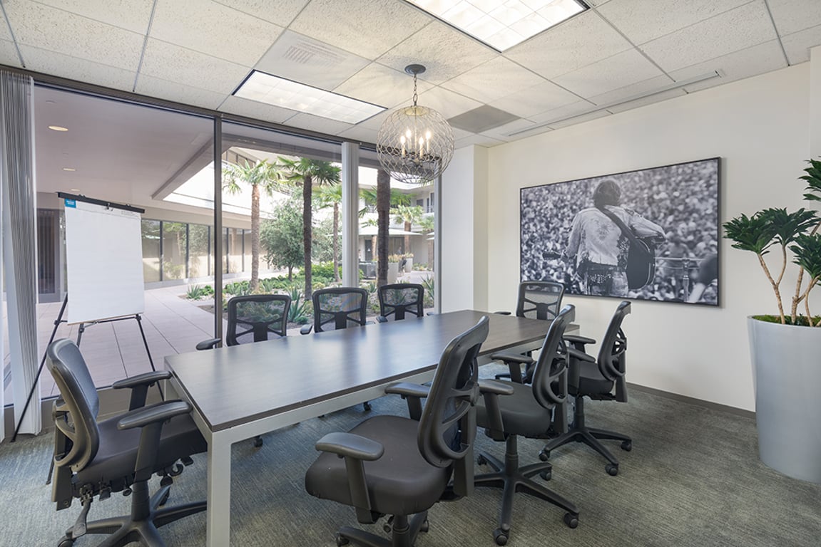 An interior shot of 8 Person Meeting Room B