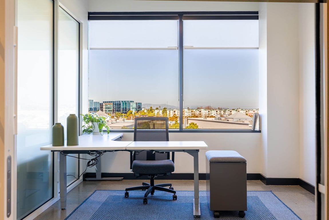 An interior shot of Day Office for 1