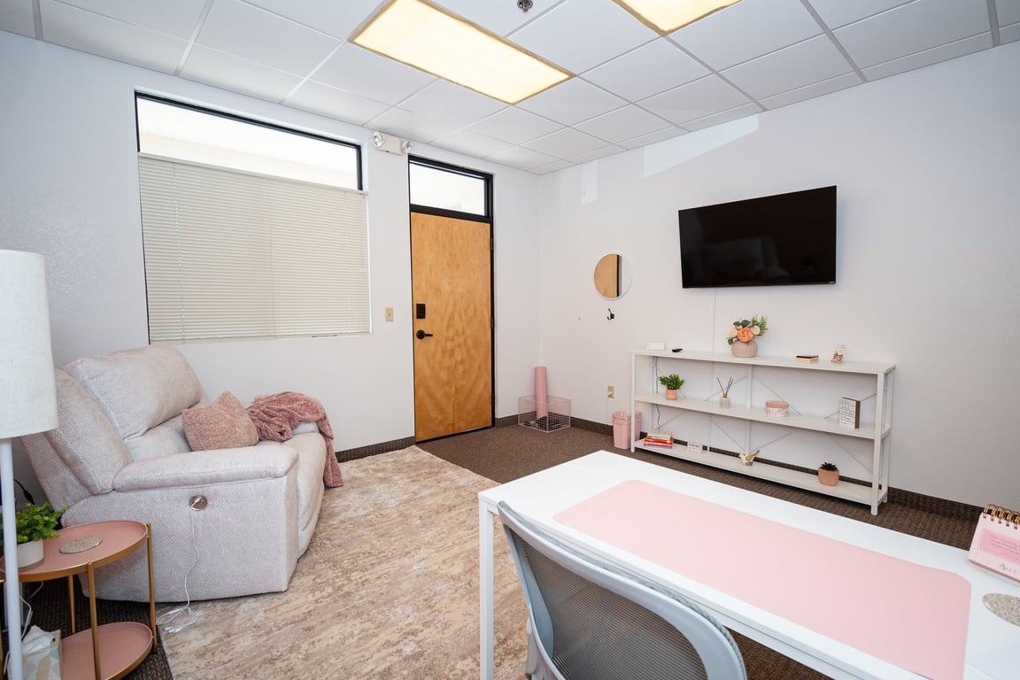 An interior shot of Ember Wellspace Private Office - Hourly