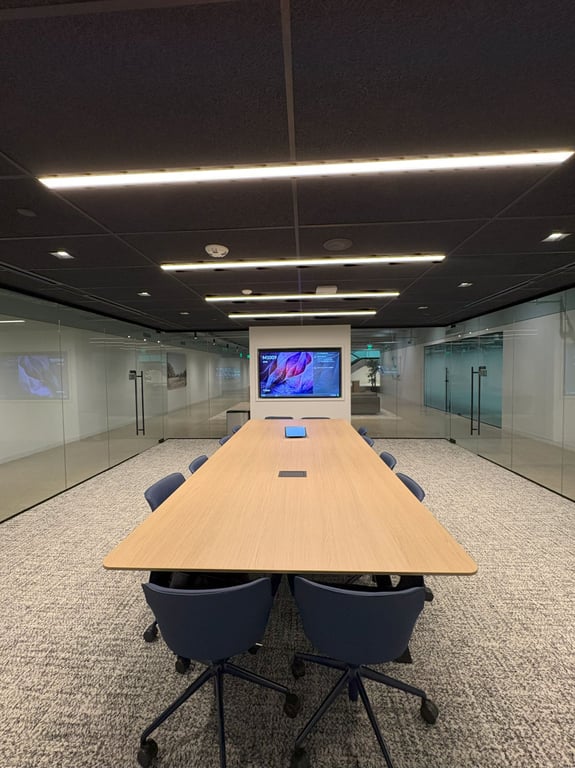 An interior shot of M1009 Meeting Room