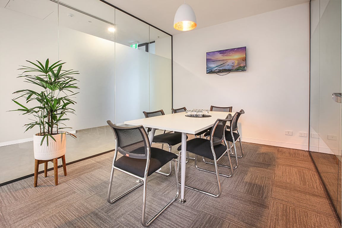 6 Person meeting Room