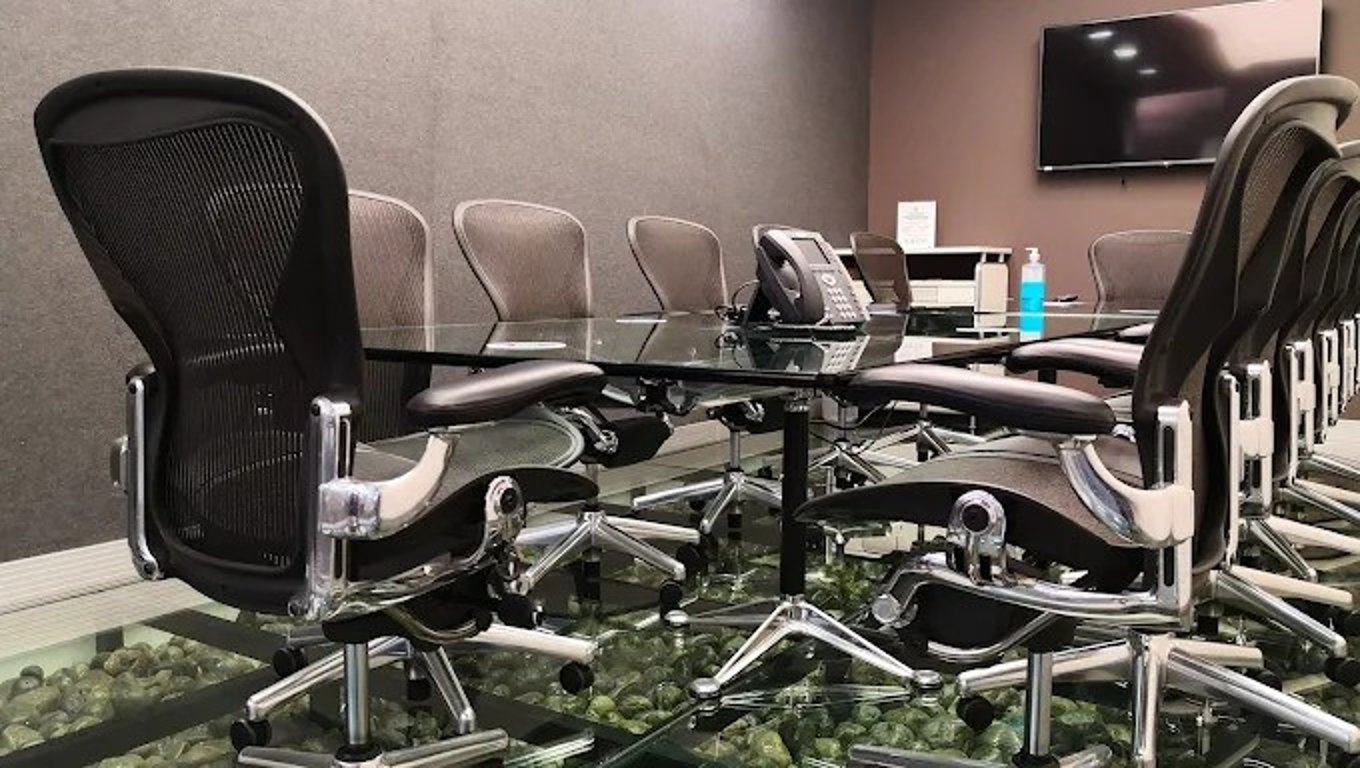 An interior shot of IOS Offices - Corporativo CEO