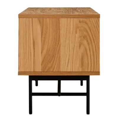 صورة زارو – طاولة تلفاز من خشب طبيعي بتفاصيل مفرغة وقاعدة معدنية