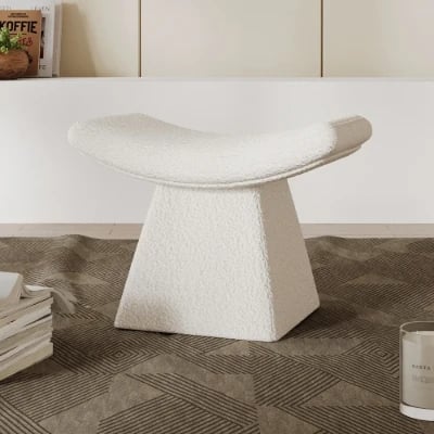 Sova Curved Ottoman – Bouclé Upholstery with Artistic Silhouette