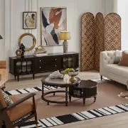 صورة طاولة تلفزيون جليم – خشب طبيعي بسطح زجاجي وأدراج ورفوف