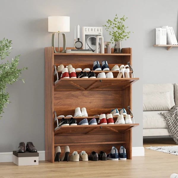Varello – Wooden Shoe Cabinet with Geometric Front