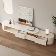 صورة وحدة تلفاز آرڤيا  قابلة للتوسيع – تصميم منحني بسيط من الخشب الطبيعي