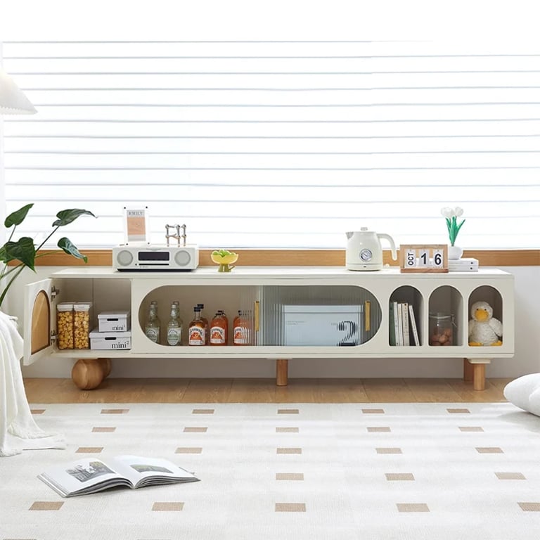 صورة وحدة التلفاز لونيڤا آرتش – تفاصيل منحنية وأناقة الزجاج