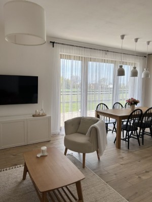 صورة لاڤا -طاولة قهوه خشب طبيعى مع رف