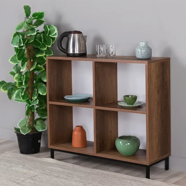 Lauro – Natural Wood Display Shelf with Compact 6-Cube Design
