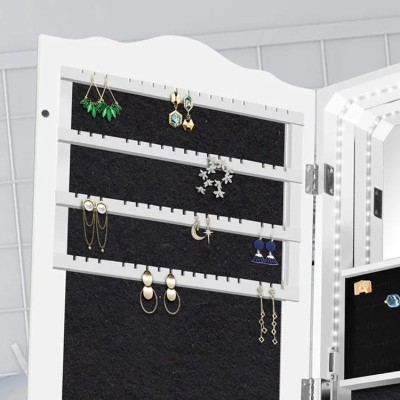 صورة رومانا خزانة اكسسوارات ومرآة طويلة