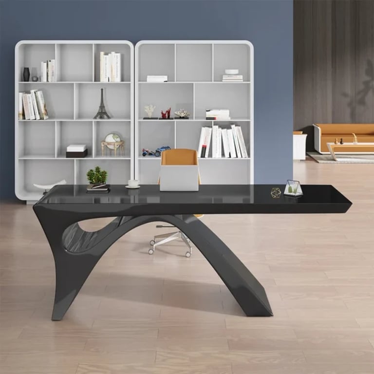 صورة ليمور – مكتب خشب طبيعي بإطار هندسي