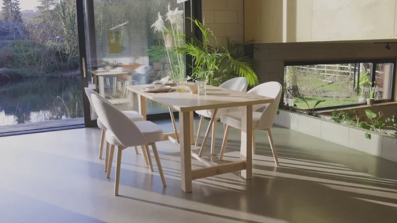 صورة طاولة طعام أرلين من الخشب الطبيعي | ريفيد