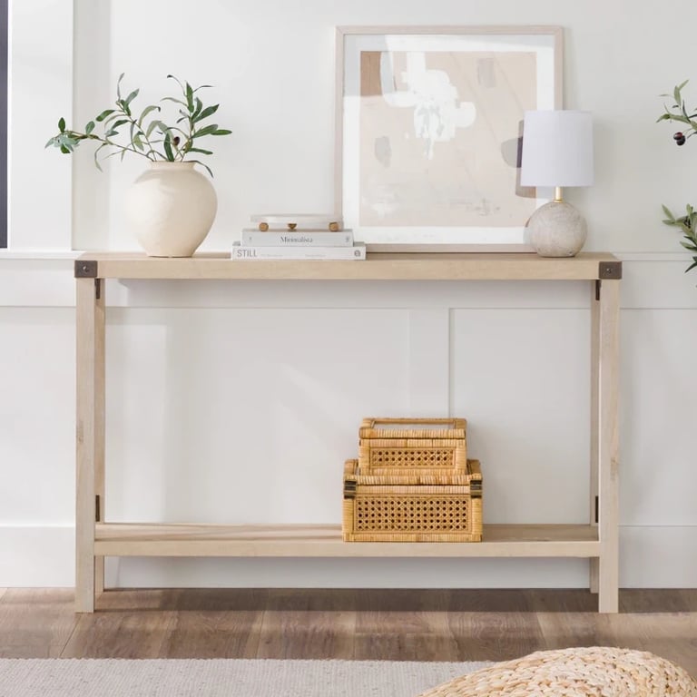 صورة طاولة دخول لاسيرينا - خشب طبيعى