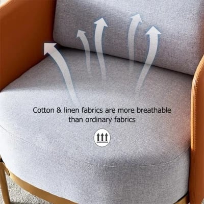 صورة كرسي ديبورا بذراعين – تصميم أنيق بقاعدة خشب طبيعي