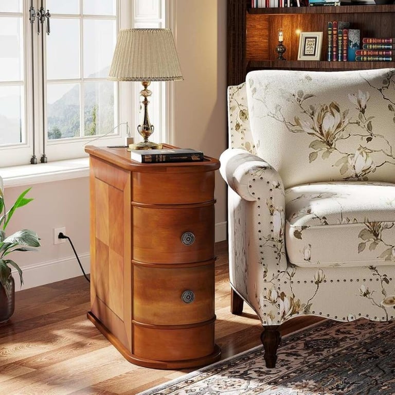 صورة ريكو طاولة جانبية من الخشب الطبيعي – تصميم دائري مع درجين