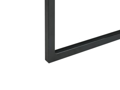 صورة كرسي ڤيونا بذراعين – تصميم أنيق بإطار أسود وتنجيد فاخر