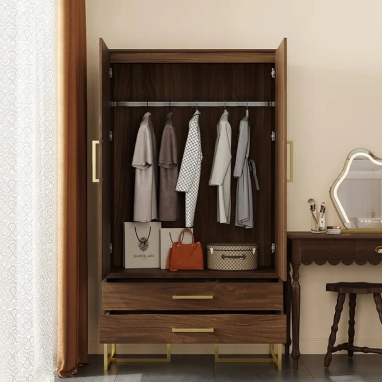 Picture of Gucci Elegant wardrobe Natural wood
