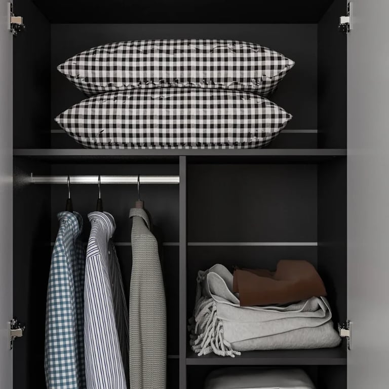 صورة دولاب خشب طبيعي مع مرآة - ميرامير