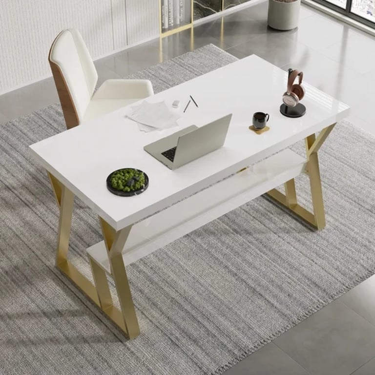 صورة كرانڤ – مكتب فاخر من الخشب الطبيعي