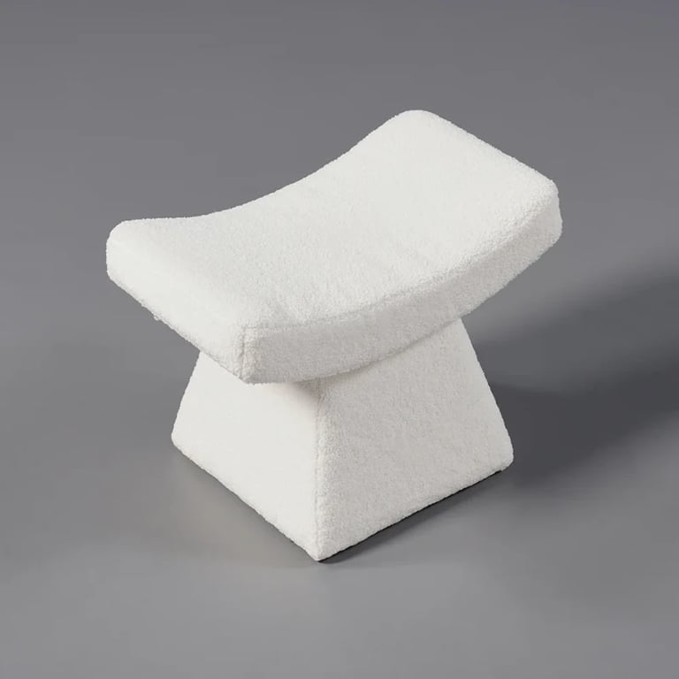 Sova Curved Ottoman – Bouclé Upholstery with Artistic Silhouette