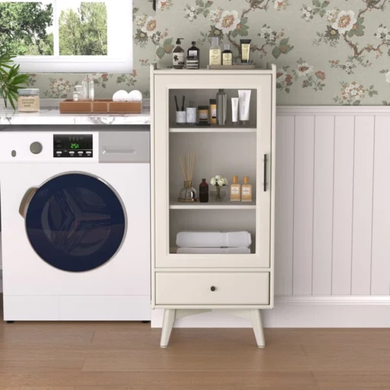 صورة خزانة من الخشب -نابولي