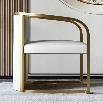 صورة لويـس كرسي عصري – أناقة الجلد الصناعي بقاعدة ذهبية