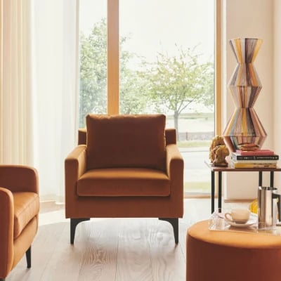 Elvio Classic Chair – Simple Comfort with Timeless Lines