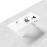 صورة ليمور – مكتب خشب طبيعي بإطار هندسي