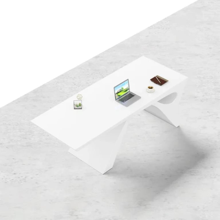 صورة ليمور – مكتب خشب طبيعي بإطار هندسي