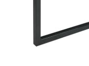 صورة كرسي ڤيونا بذراعين – تصميم أنيق بإطار أسود وتنجيد فاخر