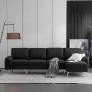 صورة مودين كنبة ركنية على شكل حرف الـ – بقاعدة من الخشب الطبيعي