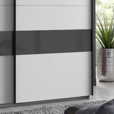 صورة دولاب ألتونا خشب طبيعي