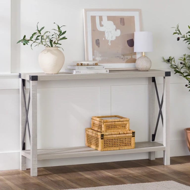 صورة طاولة دخول لاسيرينا - خشب طبيعى