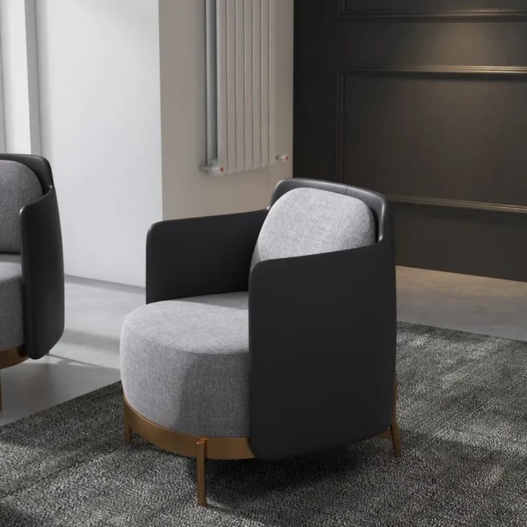 صورة كرسي ديبورا بذراعين – تصميم أنيق بقاعدة خشب طبيعي