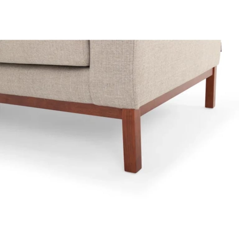 صورة كنبة تيدي على شكل حرف الـ – خشب طبيعي