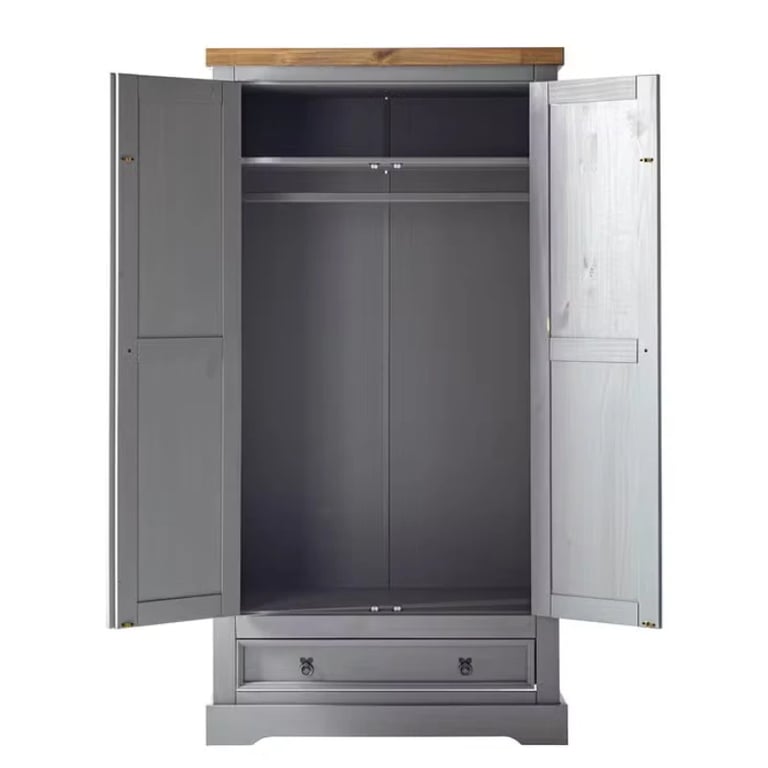 صورة دولاب فينكا خشب طبيعي