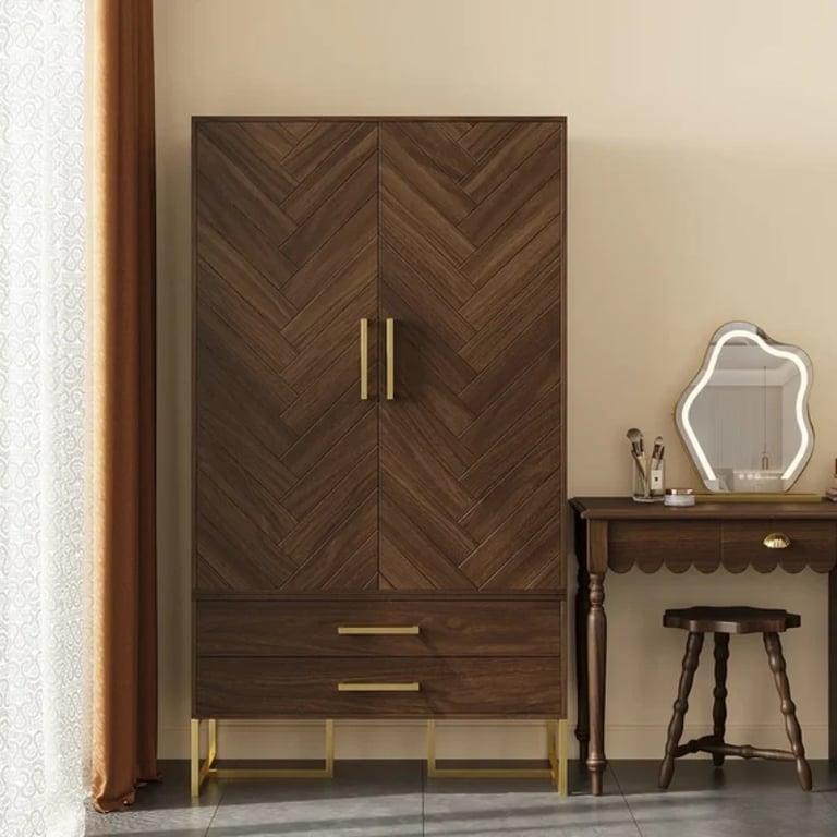 Picture of Gucci Elegant wardrobe Natural wood