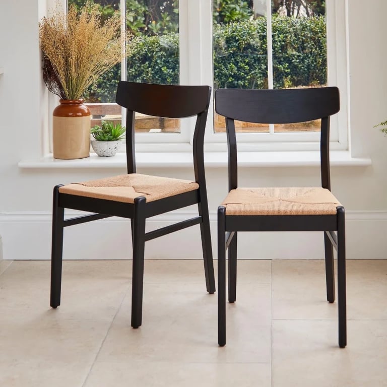 صورة كراسي طعام فاي - خشب طبيعي