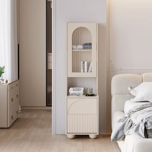 صورة طاولة جانبية سلافي العصرية