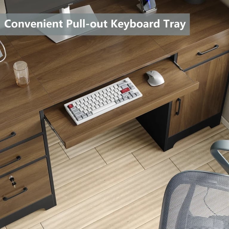 Brillant Desk  - Natural wood.