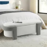 صورة إليزا – مقعد تخزين بتنجيد ناعم وقاعدة من الخشب الطبيعي - تصميم منحني