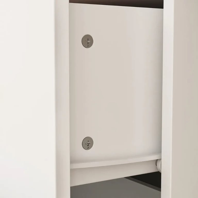 صورة دولاب خشب طبيعي مع مرآه - كلامي