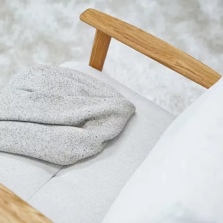 صورة كرسي كاسيلو خشب طبيعي – بسحر كلاسيكي وراحة يومية